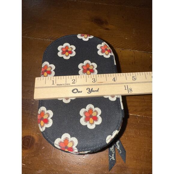 Vera Bradley Retired Pirouette Oval Zip Around Travel Jewelry Case - Picture 16 of 16